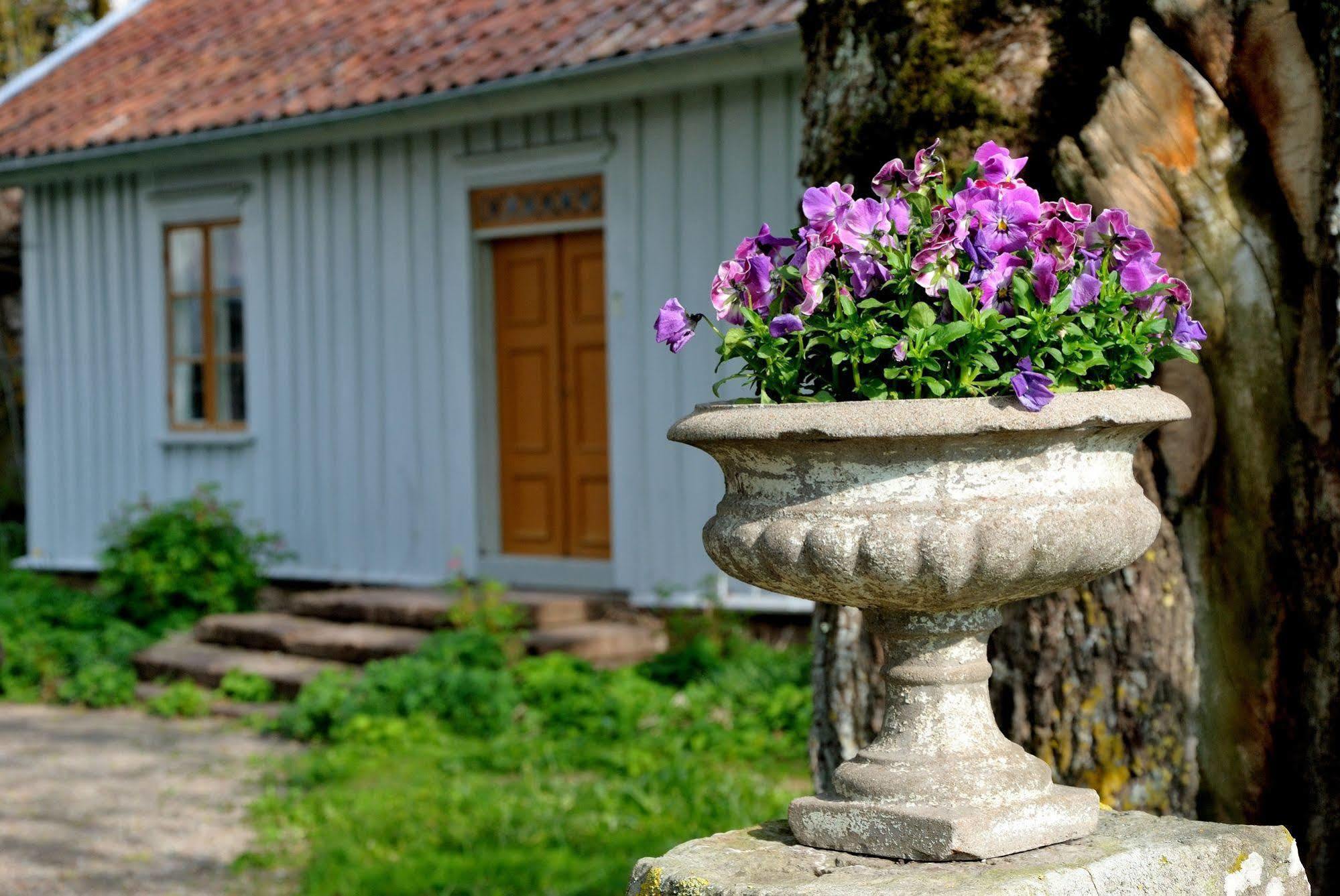 Naestegarden Bed & Breakfast Sätuna Exterior foto